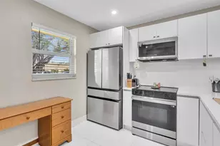100 Ashbury Rd, Hollywood, FL 33024 - Photo 7
