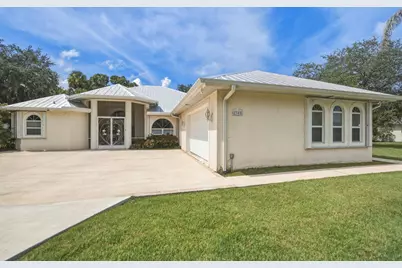 2305 Winding Creek Lane, Fort Pierce, FL 34981 - Photo 3