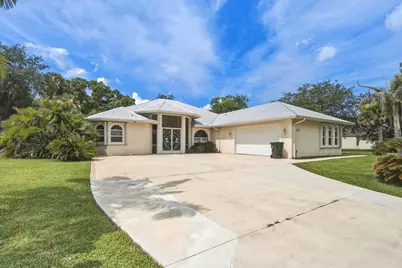 2305 Winding Creek Lane, Fort Pierce, FL 34981 - Photo 9