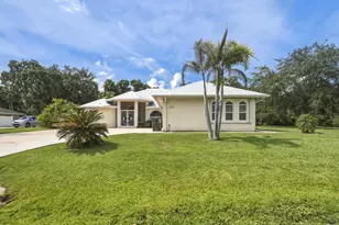 2305 Winding Creek Ln, Fort Pierce, FL 34981 - Photo 7