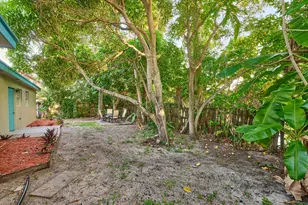 3515 NW 40th St, Lauderdale Lakes, FL 33309 - Photo 9