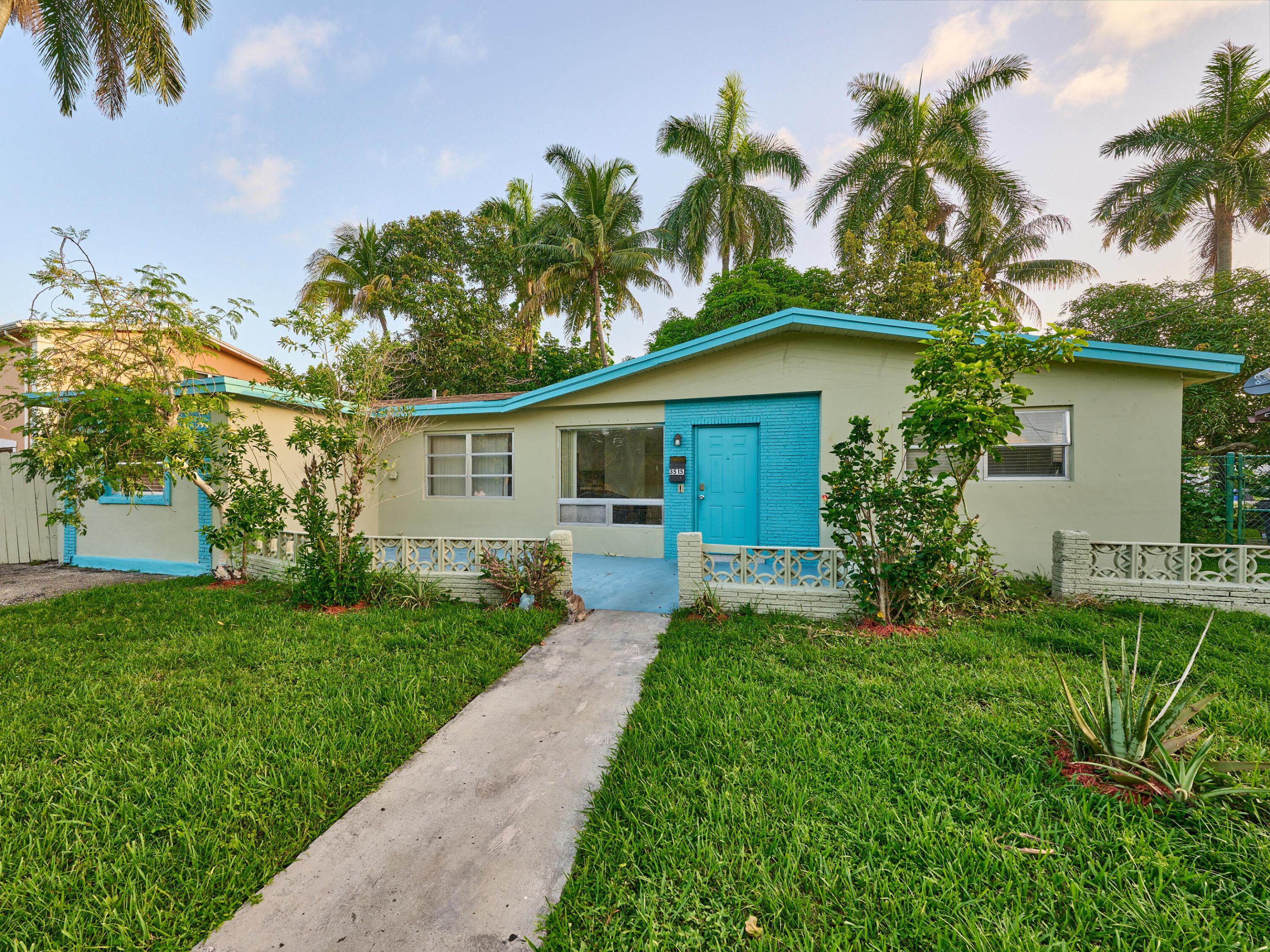 3515 NW 40th St main architectural view