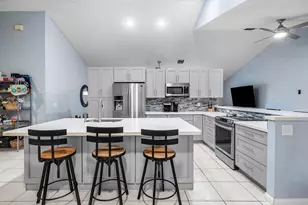 5781 Laurel Green Cir, Boynton Beach, FL 33437 - Photo 11