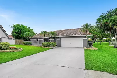 5781 Laurel Green Circle, Boynton Beach, FL 33437 - Photo 3