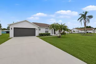 719 SW Broadview St, Port Saint Lucie, FL 34983 - Photo 5