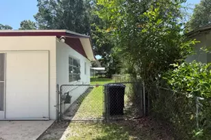 304 S 30th St, Fort Pierce, FL 34947 - Photo 3