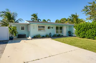 110 SW Hideaway Pl, Stuart, FL 34994 - Photo 1