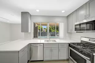 2545 NW 105th Ln, Sunrise, FL 33322 - Photo 3