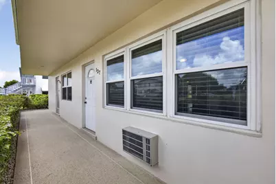 127 Chatham F, West Palm Beach, FL 33417 - Photo 3