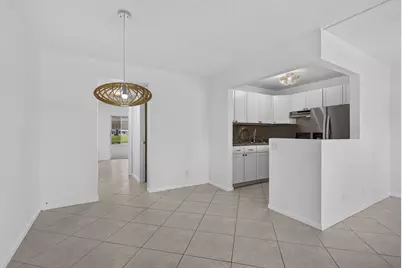 127 Chatham F, West Palm Beach, FL 33417 - Photo 5