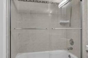 127 Chatham F, West Palm Beach, FL 33417 - Photo 11