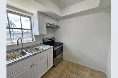 2966 Ashley Drive E #F, West Palm Beach, FL 33415 - Photo 9