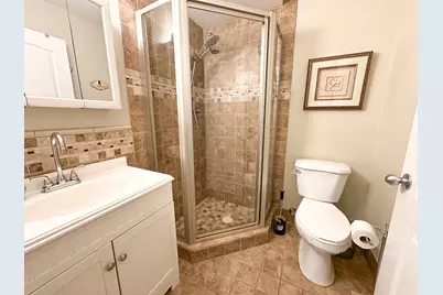 5131 W Oakland Park Boulevard #202, Lauderdale Lakes, FL 33313 - Photo 11