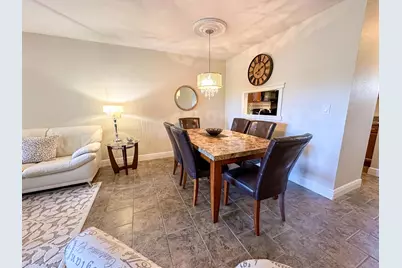 5131 W Oakland Park Boulevard #202, Lauderdale Lakes, FL 33313 - Photo 5