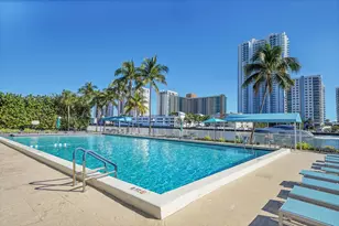 1000 Parkview Dr, Hallandale Beach, FL 33009 - Photo 29