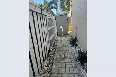 4350 SW 72nd Terrace SW, Davie, FL 33314 - Photo 15
