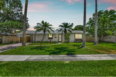 832 SW 10th Avenue, Boca Raton, FL 33486 - Photo 1