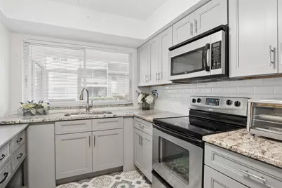 5570 Tamberlane Circle #130, Palm Beach Gardens, FL 33418 - Photo 9