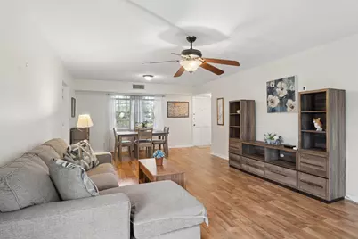 5570 Tamberlane Circle #130, Palm Beach Gardens, FL 33418 - Photo 3