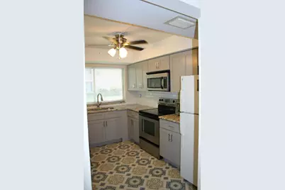 5570 Tamberlane Circle #130, Palm Beach Gardens, FL 33418 - Photo 7