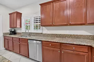 27 NW Hawthorne Pl, Boca Raton, FL 33432 - Photo 23
