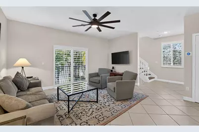 27 NW Hawthorne Place, Boca Raton, FL 33432 - Photo 11