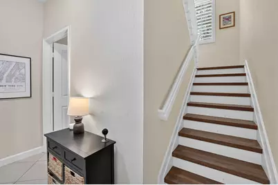 27 NW Hawthorne Place, Boca Raton, FL 33432 - Photo 3