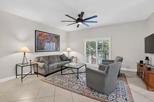 27 NW Hawthorne Pl, Boca Raton, FL 33432 - Photo 13