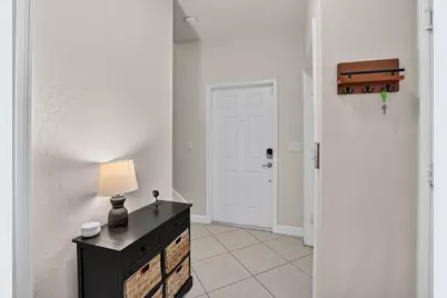 27 NW Hawthorne Place, Boca Raton, FL 33432 - Photo 9