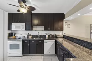 3010 NE 16th Ave, Oakland Park, FL 33334 - Photo 11
