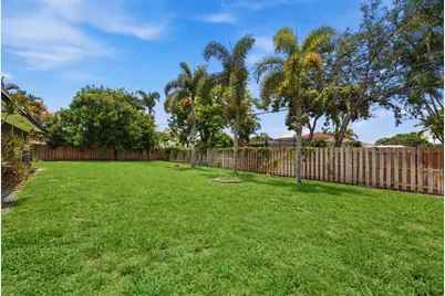 31 W Coconut Drive, Lake Worth, FL 33467 - Photo 23