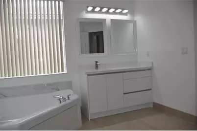 19496 S Whitewater Avenue, Weston, FL 33332 - Photo 11