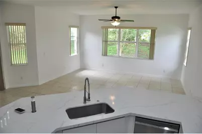 19496 S Whitewater Avenue, Weston, FL 33332 - Photo 7