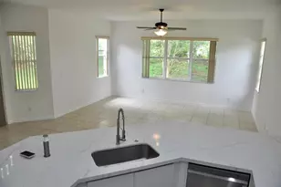 19496 S Whitewater Ave, Weston, FL 33332 - Photo 7