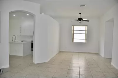19496 S Whitewater Avenue, Weston, FL 33332 - Photo 5