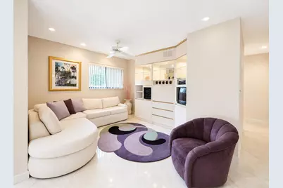 10592 Tropic Palm Avenue #202, Boynton Beach, FL 33437 - Photo 5