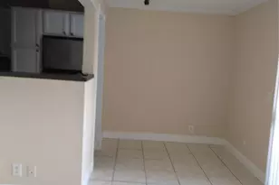 8903 NW 28th Dr, Coral Springs, FL 33065 - Photo 5