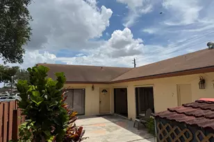 1051 Summit Pl Cir, West Palm Beach, FL 33415 - Photo 3