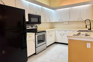 1051 Summit Pl Cir, West Palm Beach, FL 33415 - Photo 9