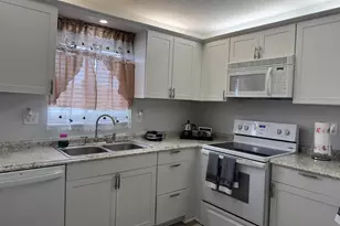 1310 NE 14th Ct, Jensen Beach, FL 34957 - Photo 7