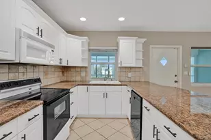 2734 NE 27th Ct, Lighthouse Point, FL 33064 - Photo 25