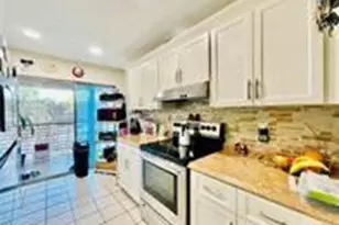 2800 Riverside Dr, Coral Springs, FL 33065 - Photo 5