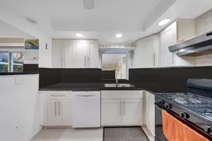 2326 Harding St, Hollywood, FL 33020 - Photo 15