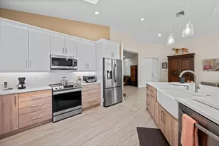 4706 Carlton Golf Dr, Lake Worth, FL 33449 - Photo 11