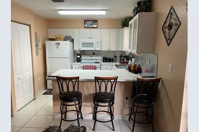 8752 NW 107th Terrace #8752, Hialeah Gardens, FL 33018 - Photo 5