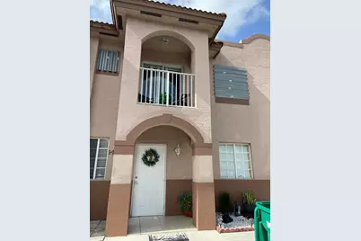 8752 NW 107th Terrace #8752, Hialeah Gardens, FL 33018 - Photo 1