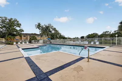 300 Palm Circle W #106, Pembroke Pines, FL 33025 - Photo 29