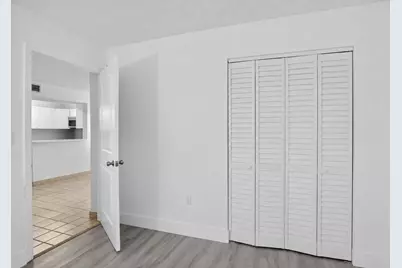 300 Palm Circle W #106, Pembroke Pines, FL 33025 - Photo 19