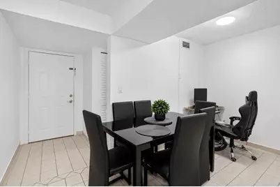 300 Palm Circle W #106, Pembroke Pines, FL 33025 - Photo 5