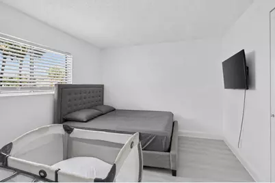 300 Palm Circle W #106, Pembroke Pines, FL 33025 - Photo 15